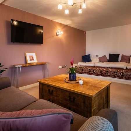 Lux Duplex Apartment 19Th Century Chapel Wakefield Centre المظهر الخارجي الصورة