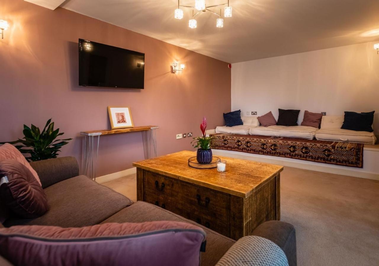 Lux Duplex Apartment 19Th Century Chapel Wakefield Centre المظهر الخارجي الصورة