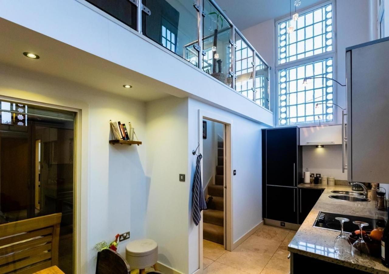 Lux Duplex Apartment 19Th Century Chapel Wakefield Centre المظهر الخارجي الصورة
